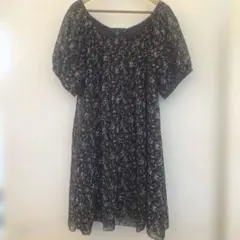 BEGUM 黒 花柄 半袖ワンピース