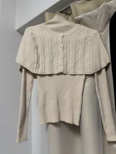 クリーム色リブ編みニット長袖