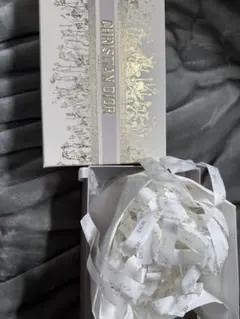 CHRISTIAN DIOR ギフトボックス 中型