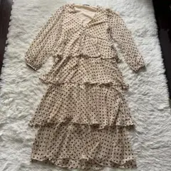 8/31まで ZARA ベージュ ドット ワンピース ゆったり