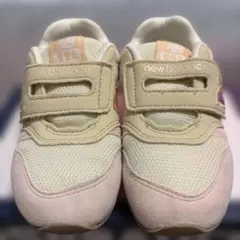 New Balance 996 ベージュ/ピンク スニーカー