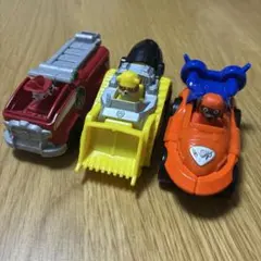 パウパトロール ミニカー 車両　3台セット　マーシャル　ラブル　ズーマ