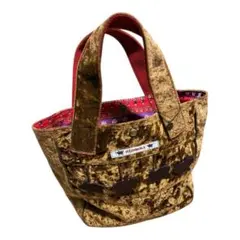 Item thumbnail for item 798ad60d-bb33-4397-883e-77363cc78307