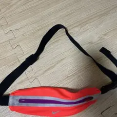 Nike ボディバッグ オレンジ ストライプ