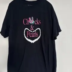 Chucks & Pearls ブラック半袖Tシャツ