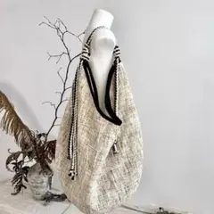 ベージュ ハンドメイド風 ショルダーバッグ