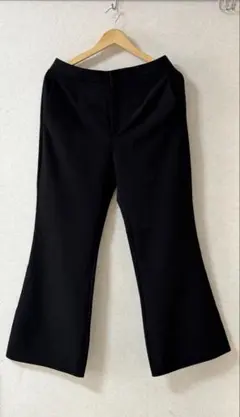 GUフレアパンツ