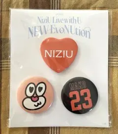 NiziU NEW EvoNUtion 缶バッチ　 マコ　新品