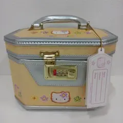 ➁ 当時物 ハローキティ 花デザイン ダイヤルロック付き バニティ