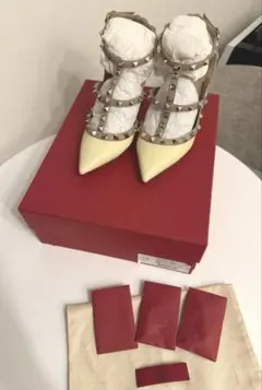 2026年最新】valentino ロックスタッズパンプスの人気アイテム - メルカリ
