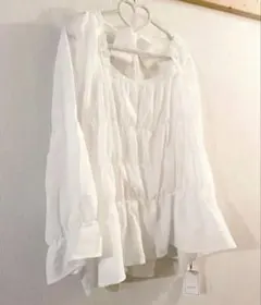 ★新品タグ付き！Cletteバックリボンスクエアペプラムブラウス★のサムネイル