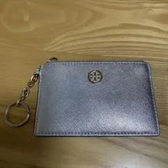 トリーバーチ フラグメントケース シルバー