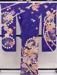 《お値下げ交渉OK》華やかな紫色の振袖 (新品未使用／振袖のみ)