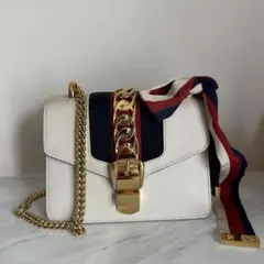 GUCCI チェーンバック