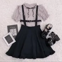 Honey Cinnamonストラップ付きフレアスカート