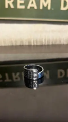 GIVENCHY Spoon ring 20号