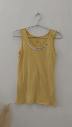 ビーズ付きタンクトップ