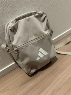 adidas ショルダーバック ベージュのサムネイル