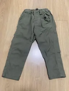 オリーブグリーン カジュアルパンツ　90