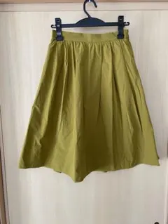 ロペピクニック　オリーブグリーン フレアスカート ひざ丈