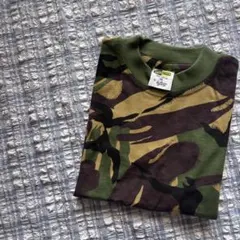【キッズ】DPMカモ 迷彩 Tシャツ（サイズ26 / コットン100%）UK製のサムネイル