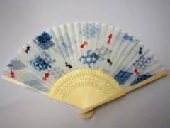 白竹　縁起和柄金魚扇子（黒箱入）