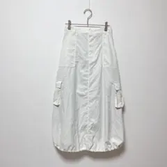 アースミュージックアンドエコロジー　バルーンカーゴスカート　ホワイト　トレンド