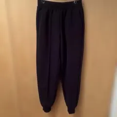 UNIQLOレディース黒ジョガーパンツ テーパードデザインS