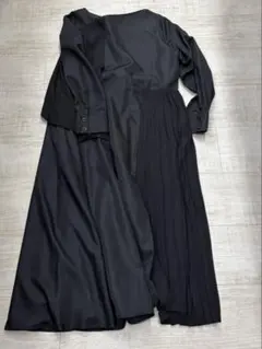 美品≪kOhAKU≫アシメデザインフレアワンピース