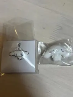 サンリオ　ダブルチャームグミ　ふわふわ　フロッキードール　シナモン　シナモロール