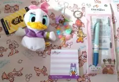 5点セット　ディズニー　デイジー　パペット　キーホルダー　ボールペン　ふせん