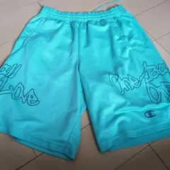 Champion 水色 ショートパンツ