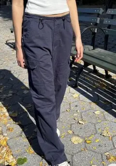 BRANDY MELVILLE ネイビーカーゴパンツ ドローストリング付き