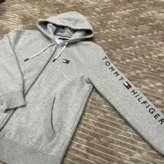 トミーヒルフィガー ジップアップパーカー グレー Mサイズ ロゴ刺繍