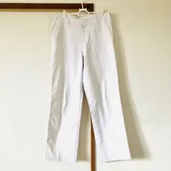 ライトグレー ストレートレッグパンツ
