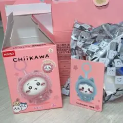 ちいかわ　MINISO×ちいかわフェイスチェンジ　キーチェーン ハチワレ