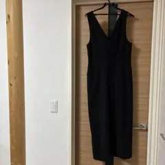 vネックサロペット