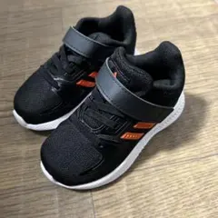 adidas ベビースニーカー　13cm