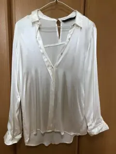 ZARAシャツ XSサイズ