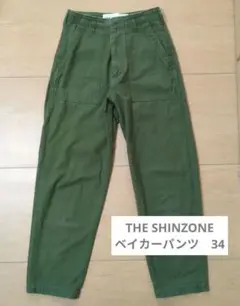 カーキ カジュアルパンツ