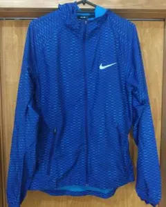 NIKE　ウインドブレーカー　ランニング