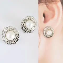 大人上品なシルバー×パールピアス｜クラシックデザイン アンティーク風