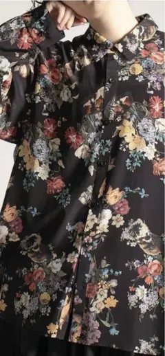 日曜限定値下げ】&ellecyがしゃどくろシャツ