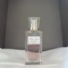 Miss Dior ローズ&ローズ　ヘアミスト