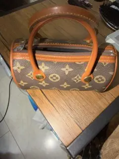 LOUIS VUITTON モノグラム ポーチ
