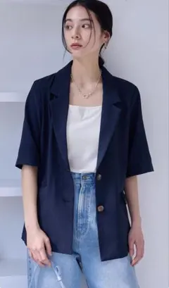 美品　美easyリネンライクテーラードジャケットのサムネイル