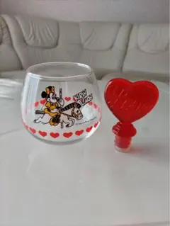 ディズニー♡ミニーマウス♡グラス&LOVE入りハートのワインストッパー♡