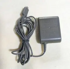 DS lite ライト 充電器 ACアダプター USG-002 メーカー純正品