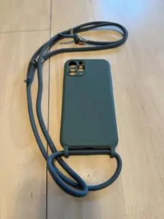 グリーン ショルダーストラップ付きケース　iPhone11pro