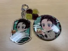 鬼滅の刃 アンティーク竈門炭治郎 アクリルキーホルダー 缶バッジ セット